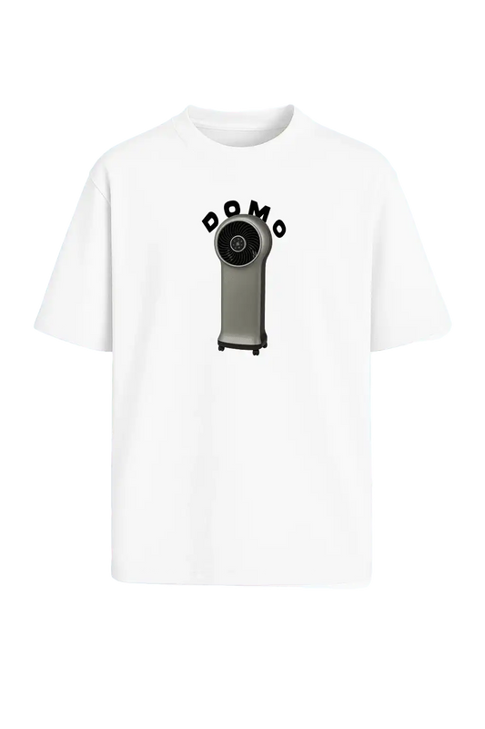 Weißes T-Shirt mit ‚Domo‘ Print und Lüfter-Icon – freigestellter Papaplatte Fanartikel